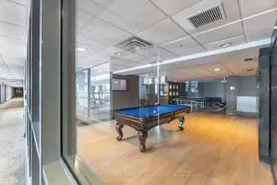 High-Floor 1 Bed + Den Condo (32nd Floor) Near Scarborough Town Centre – Utilities & Internet Includ...