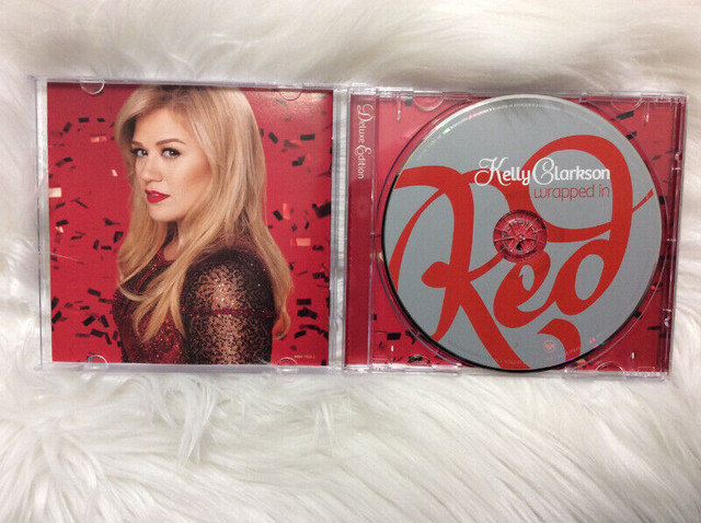 Kelly Clarkson "Wrapped In Red" - Christmas cd (like new) - $5 in CDs, DVDs & Blu-ray in City of Halifax - Image 4
