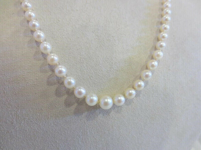 Art4u2enjoy (A) A Beautiful 83 Pearls Graduated Necklace in Arts & Collectibles in Pembroke - Image 2