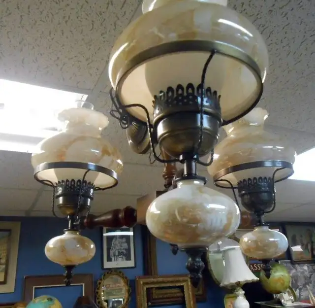 Luminaire Suspendu à 3 Branches Vintage in Indoor Lighting & Fans in Sherbrooke - Image 2