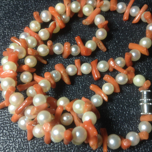 Antique Vintage Natural Color Coral And Genuine Pearl Necklace 1 in Jewellery & Watches in Vancouver - Image 3