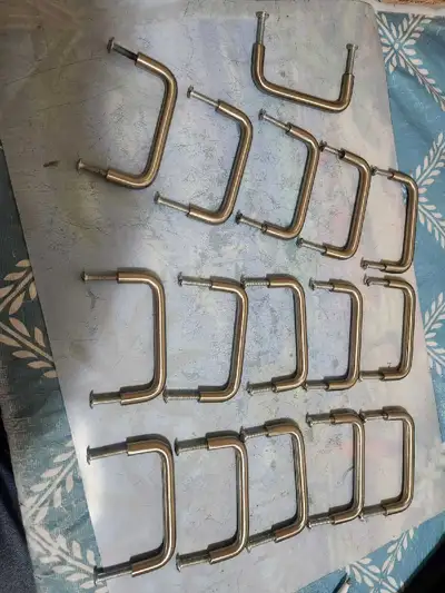 16 p.c.s No hold no delivery first come first serve Pick up St Laurent or South key