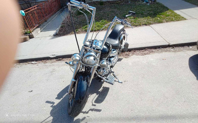 Yamaha vstar 1100 in Street, Cruisers & Choppers in City of Toronto - Image 2