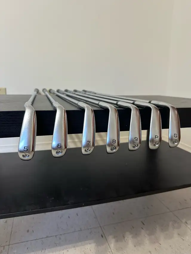 RH Cobra LTDx Irons 5-GW in Golf in Kingston - Image 3