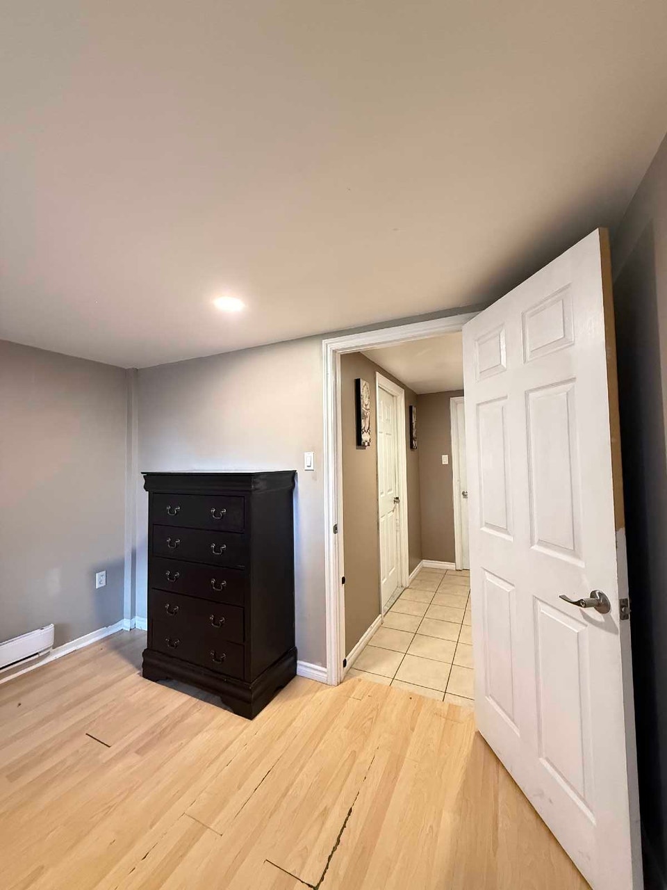 apt.for rent 4