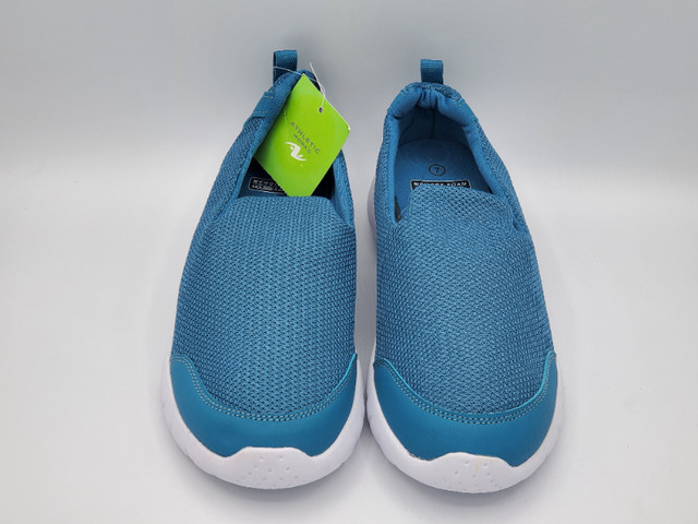 Ladies Laceless Shoes blue size 7 brand new/souliers femme bleu dans Vêtements  à Ouest de l’Île - Image 3