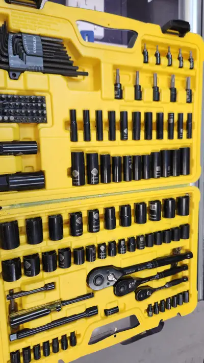stanley black chrome socket set nice finish and case 130 cash no low ballers will del in edmonton ca...