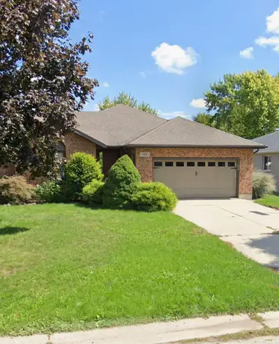 *Available April 1* 149 Valley Rd, Chatham Check out this 5 bedroom, 3 bathroom home! This beautiful...