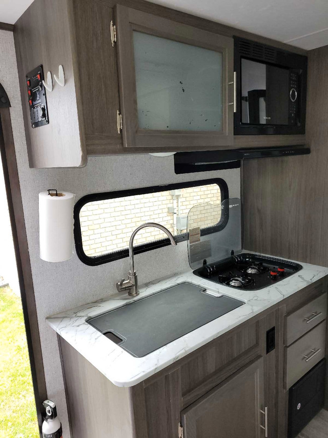 2021 Kodiak Cub 175bh  in Travel Trailers & Campers in Chatham-Kent - Image 2