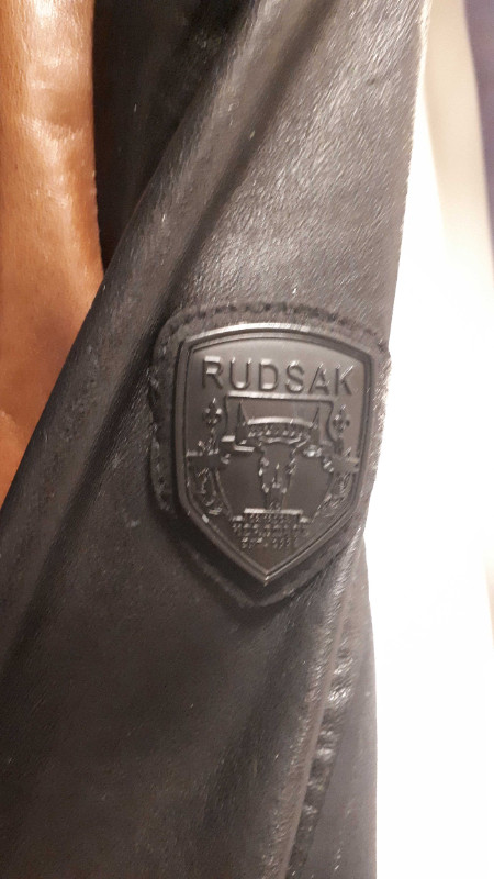 Manteau en cuir véritable Rudsak, Taille S-M, neuf jamais porté! dans Femmes - Hauts et vêtements d'extérieur  à Ville de Montréal - Image 3