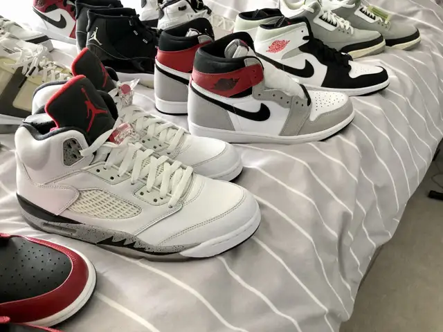 Jordan’s for sale - size 10.5 in Men's Shoes in Mississauga / Peel Region - Image 3