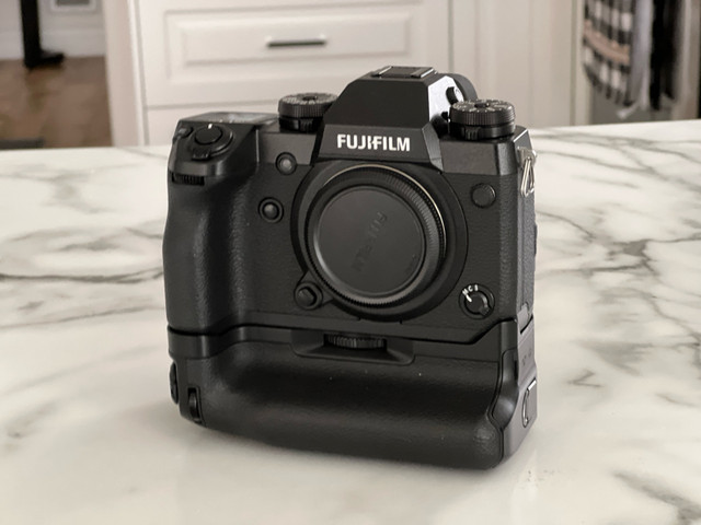 Fujifilm XH-1 in Cameras & Camcorders in Corner Brook