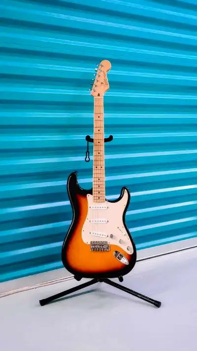 Fender Standard Stratocaster (MIM) – Brown Sunburst, View more