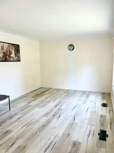 This charming house for rent offers comfortable living with essential amenities. The space includes...