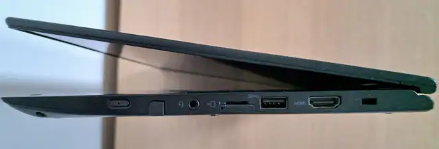 Lenovo ThinkPad Yoga x380 13.3" 2-in-1 Laptop/Tablet convertible in Laptops in City of Montréal - Image 7