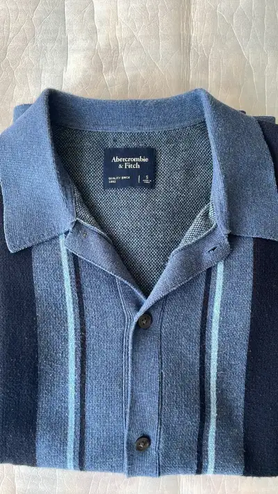 Men’s Knit Shirt SMALL Abercrombie & Fitch brand, View more