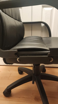 Office Chair [Broken] 