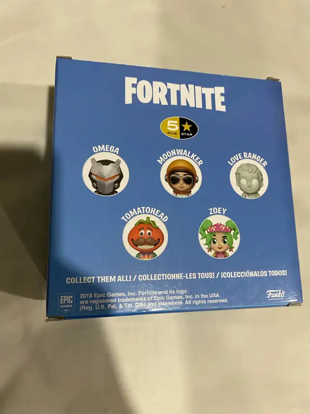 Fortnite Zoey Five Star Figure in Toys & Games in Oshawa / Durham Region - Image 4