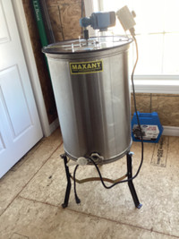 Beekeeping Equipment - Maxant 9-Frame Motorized Honey Extractor