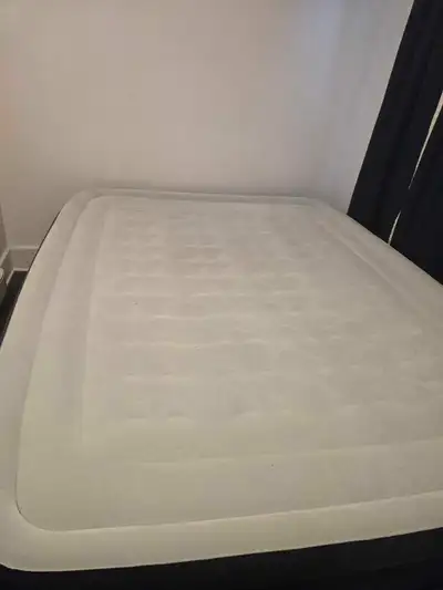 I have 2 queen air mattress and selling each for $50