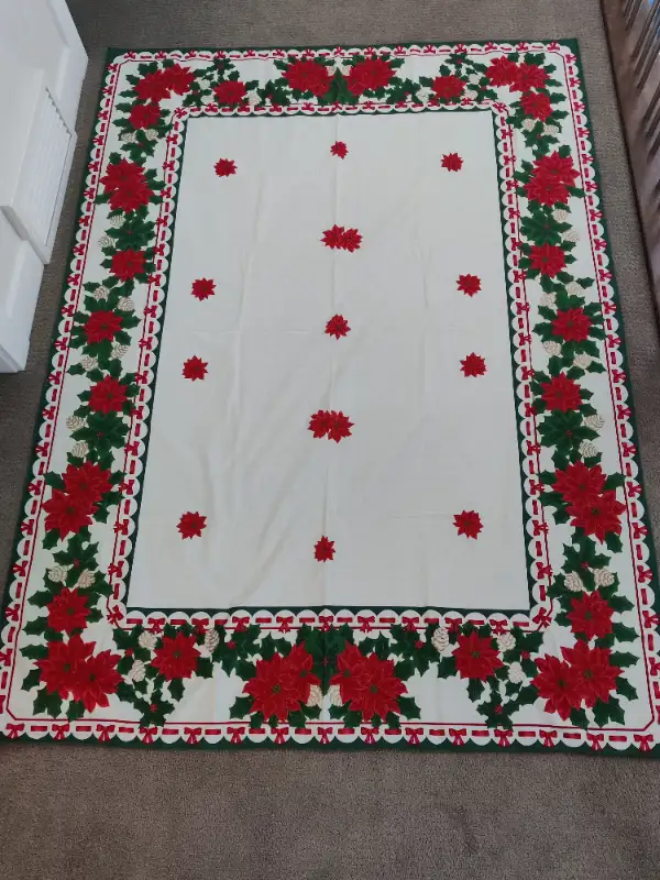 Christmas Tablecloth - Poinsettia & Holly Berry Linen Decoration in Holiday, Event & Seasonal in Calgary - Image 2