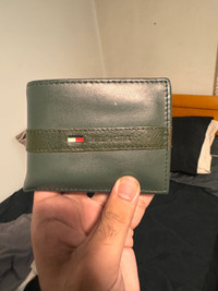 Tommy hilfiger leather wallet