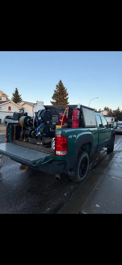 2009 GMC Sierra 2500HD w/ 201,356 kms Ranger 305G Carborated w/ 734 Hrs - oil changed every 100hrs R...