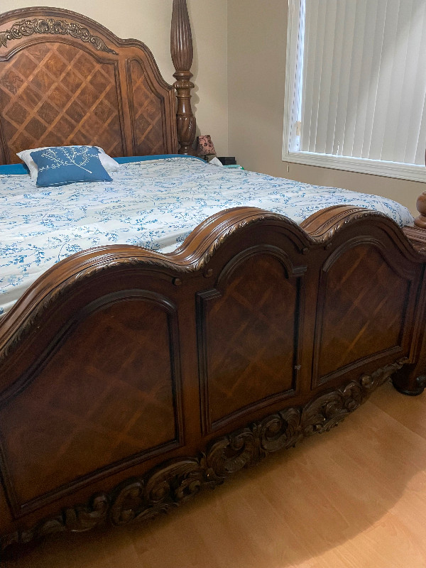 Three piece Ashley bedroom suite in Beds & Mattresses in Kelowna - Image 3