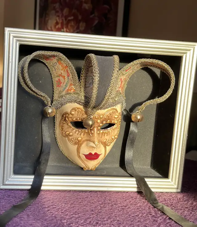 Mardi Gras mask541618105945303043