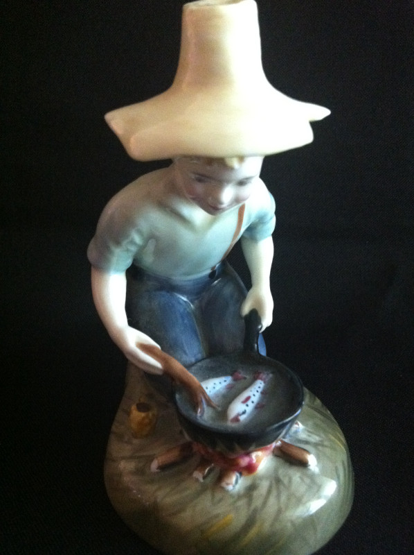 ROYAL DOULTON HN2128 in Arts & Collectibles in Barrie