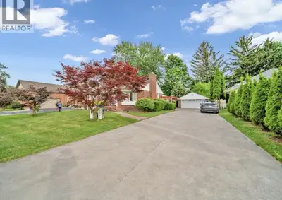 Room for rent in South Windsor! $675 for the room. Just steps away from St. Clair College and many g...