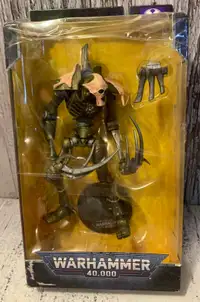 McFarlane Toys Warhammer 40’000 Necron Flayed 7” Action Figure 