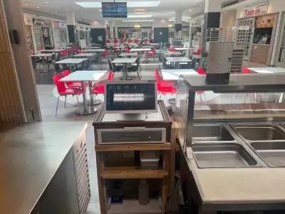 Fully functional restaurant