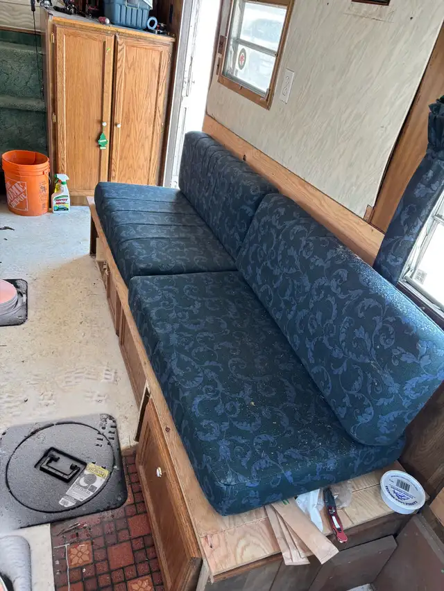 fifth wheel camper ice shack  in Travel Trailers & Campers in Regina - Image 4