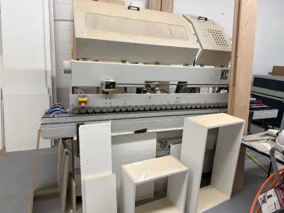 CNC ROUTER (Industrial) Heavy-duty CNC router with vacuum hold-down system. ✔️ Approx. 4x8 working a...