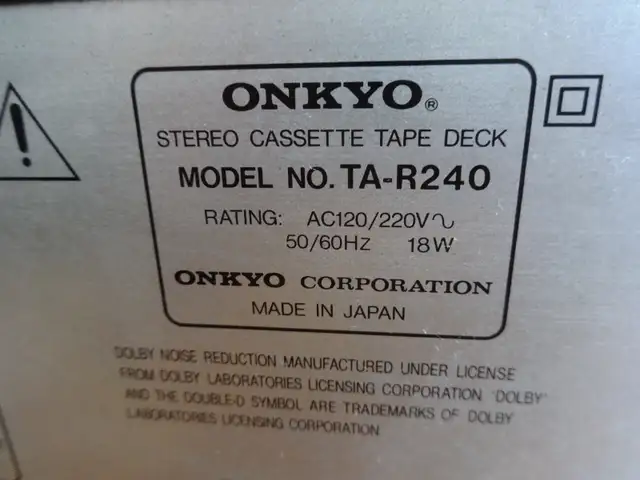 Onkyo TA-R240 vintage auto reverse Cassette Tape Deck (1987-89) in Stereo Systems & Home Theatre in Markham / York Region - Image 11
