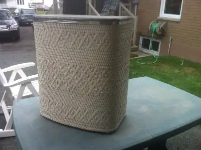 Malle a linge, View more