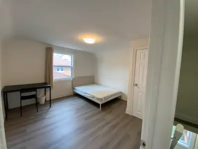 Room for rent (student only)