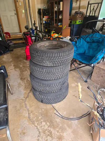 REDUCED make a reasonable offer. Set of 4 Continental Winter Contact 225/65 R 17 all with 2022 date...