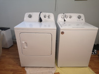 Washer and dryer whirlpool / Machine a lavé et sécheuse Whirlpoo