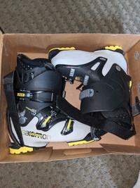 Salomon Quest Access Energyzer 60 Black White Ski Boots Size 26.