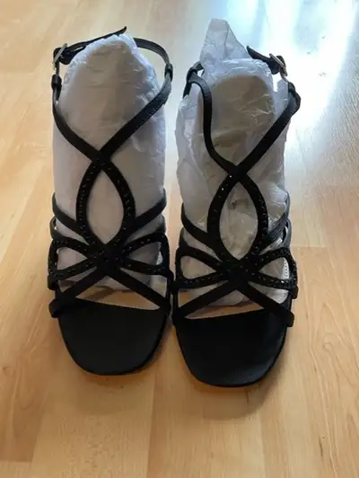 ***BRAND NEW***Nina Black Amabel Crystal Strappy Shoes - Sz 8.5M, Voir plus