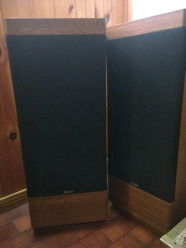 2 Sherwood Tower speakers model # S-8200 oak in Speakers in Cambridge