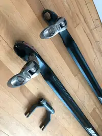 2 Yakima Viper rooftop bike racks, Thule disc brake adapter