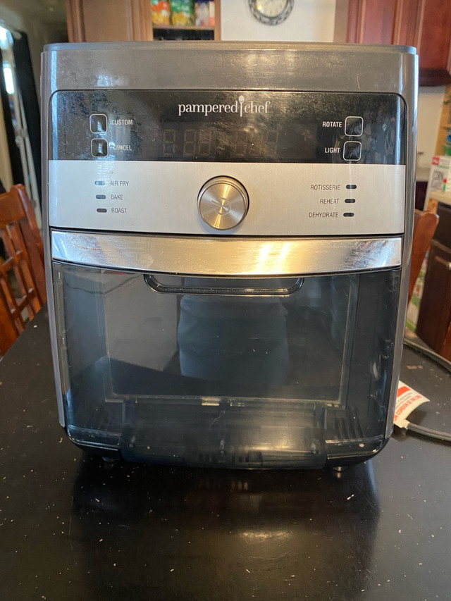 Pampered Chef Air Fryer in Kitchen & Dining Wares in Cole Harbour - Image 2