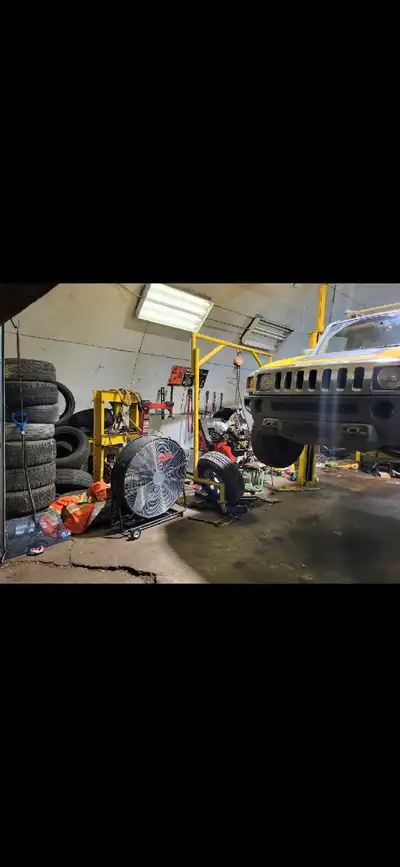 Flat tire repair mobile service or mechanic 24 hours Call me 780 231 3960