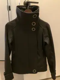Lululemon water resistant jacket