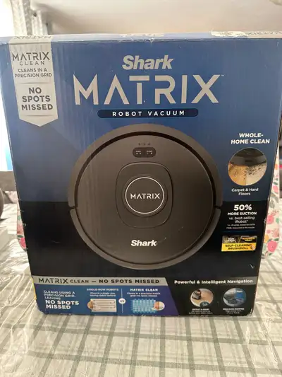 This new Shark Matrix Robot Vacuum features advanced Matrix Clean technology, ensuring a precise gri...