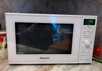 Panasonic 1200W The Genius Inverter Microwave