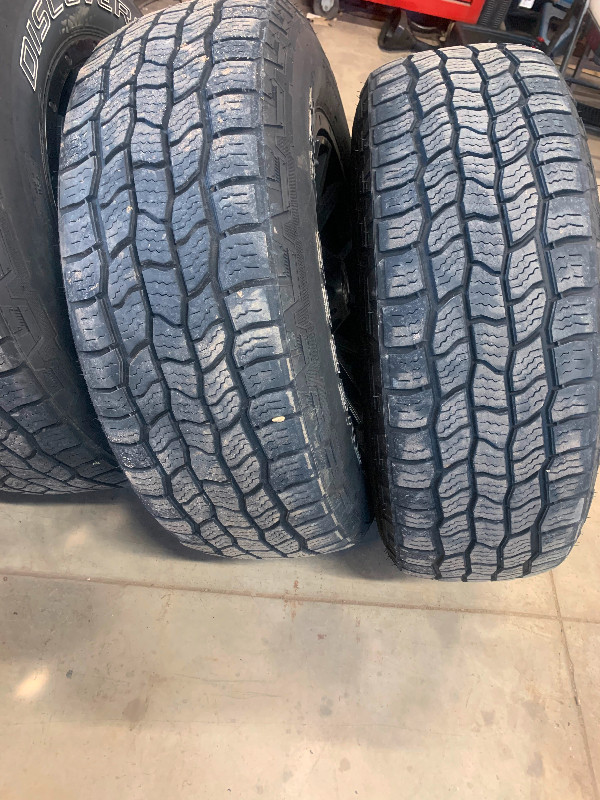 Cooper Discoverer At3 tires on rims. in Tires & Rims in Brantford - Image 2